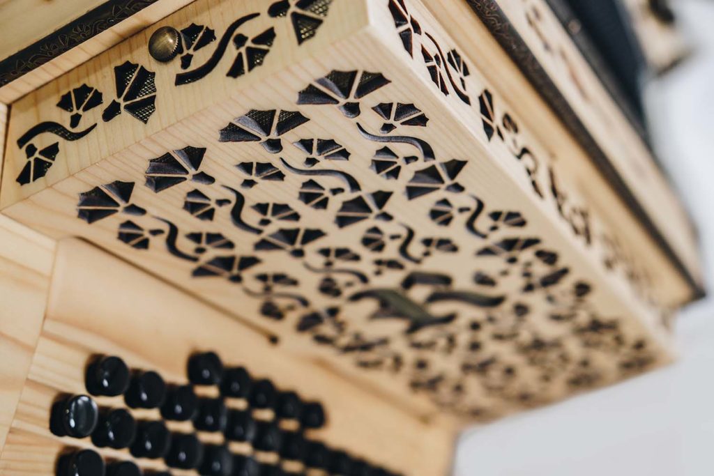 Rojc_harmonike_smreka3